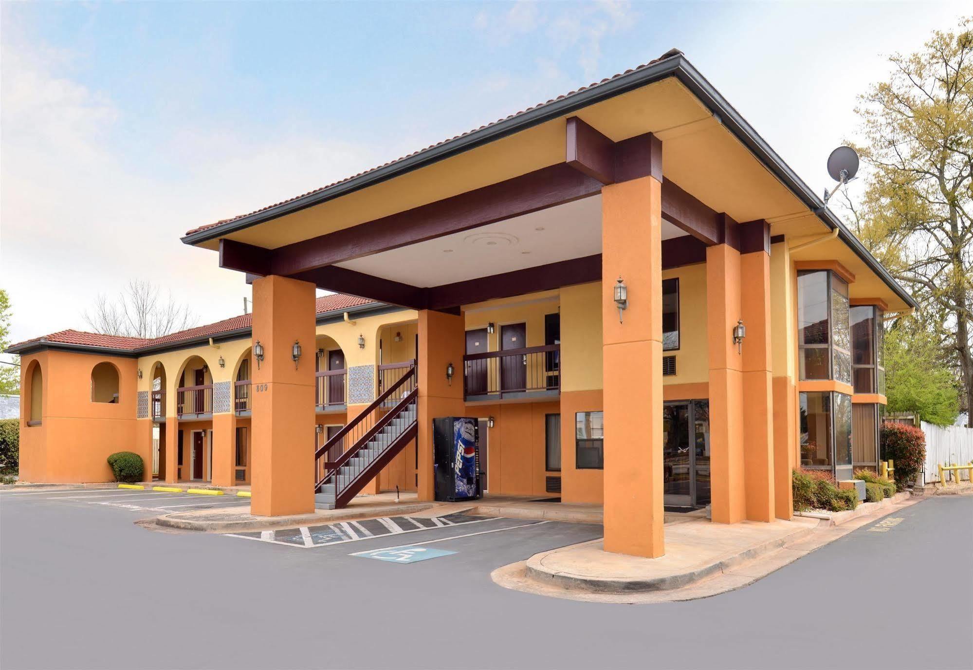Econo Lodge Гейнсвилл Экстерьер фото